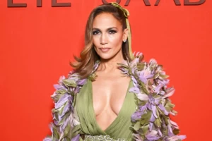 Jennifer Lopez vai produzir filme animado de 'Bob O Construtor' da Mattel