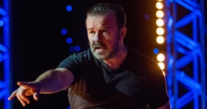 Ricky Gervais responde a pedidos de remoção de piada do seu novo especial da Netflix: "Não tem grande sentido"