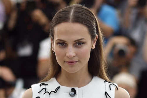 Alicia Vikander está "assustada" com o seu papel em "The Assessment"