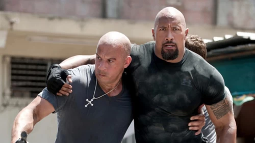 Dwayne Johnson protagonizará em spin-off de "Velocidade Furiosa 10"