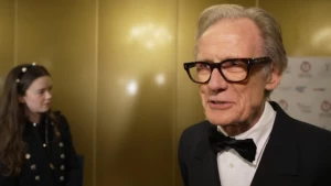 Joy ganha Trailer e Estreia com Bill Nighy na Netflix: Elenco, Sinopse e mais