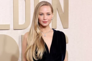 Jennifer Lawrence faz piada nos Globo de Ouro: "Se não ganhar, vou-me embora!" e perde para Emma Stone